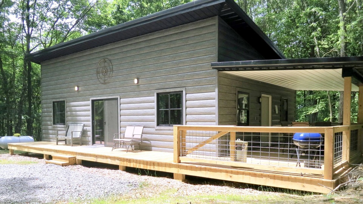 Nelsonville Cabin | Ashmoor Cabin - Ridgetop Setting - Trails on Property