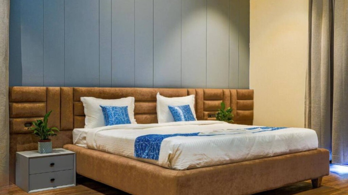 Hyderabad Villa | ASHVA RETREAT – Luxury Pool Villa with Lawn Near RGIA Airport, Hyderabad