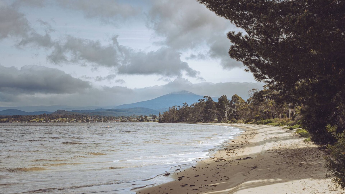 Dover House | Askew with a View