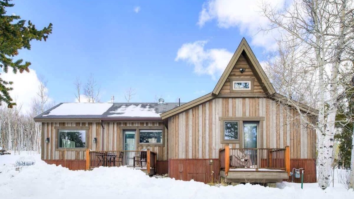 Fairplay Cabin | Aspen Grove Cabin w/Hot Tub