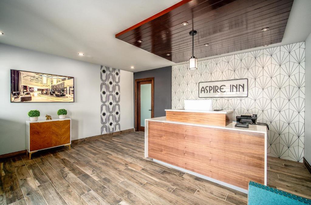 Bellflower Hotel | Aspire Inn Studios & Spas