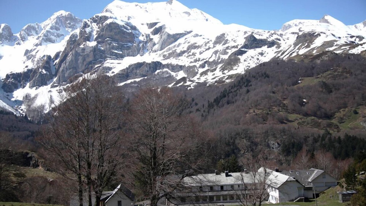 Urdos Hostel | Association Peyranère - Hostel