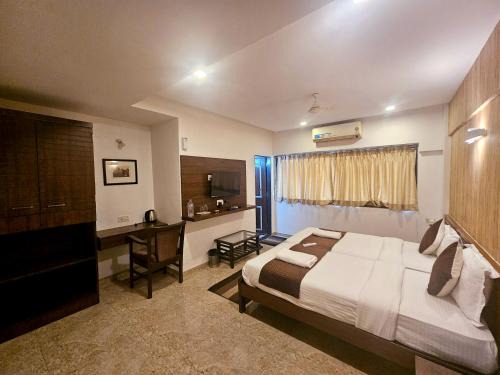 Malad East Hotel | Astha Residency