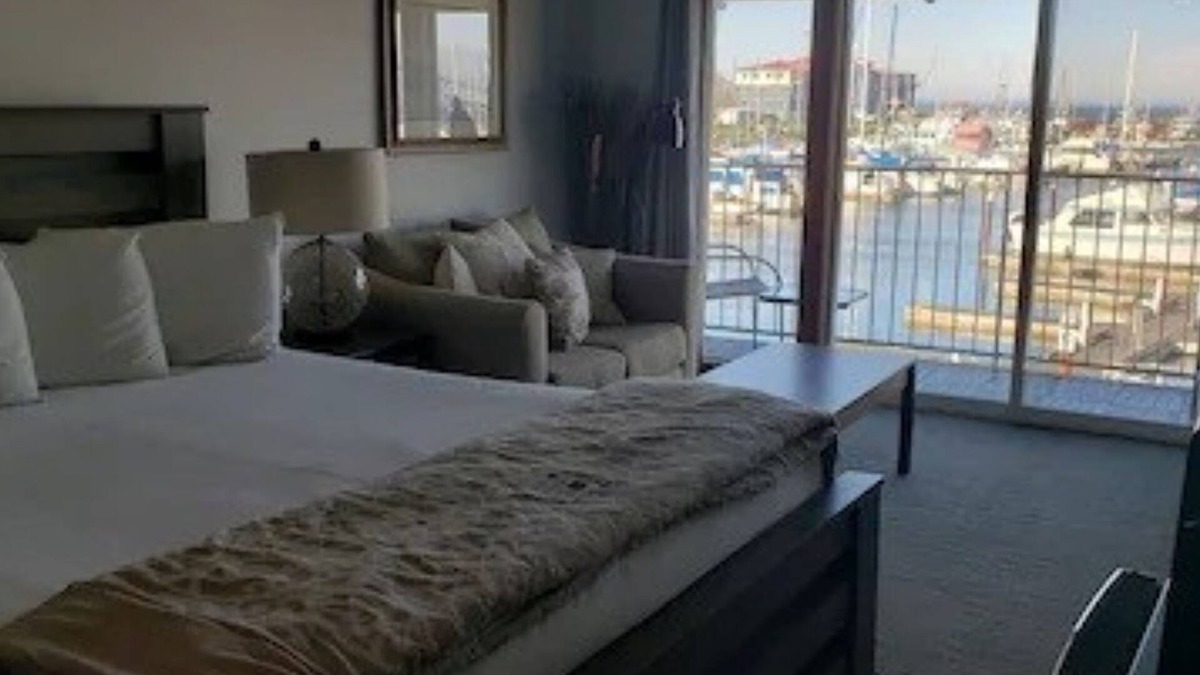 Astoria Hotel | Astoria Riverwalk Inn