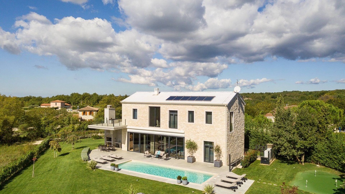 Sveti Lovrec Villa | Astounding Istra Villa | 4 Bedrooms | Villa Mediterranean Influence | Private.