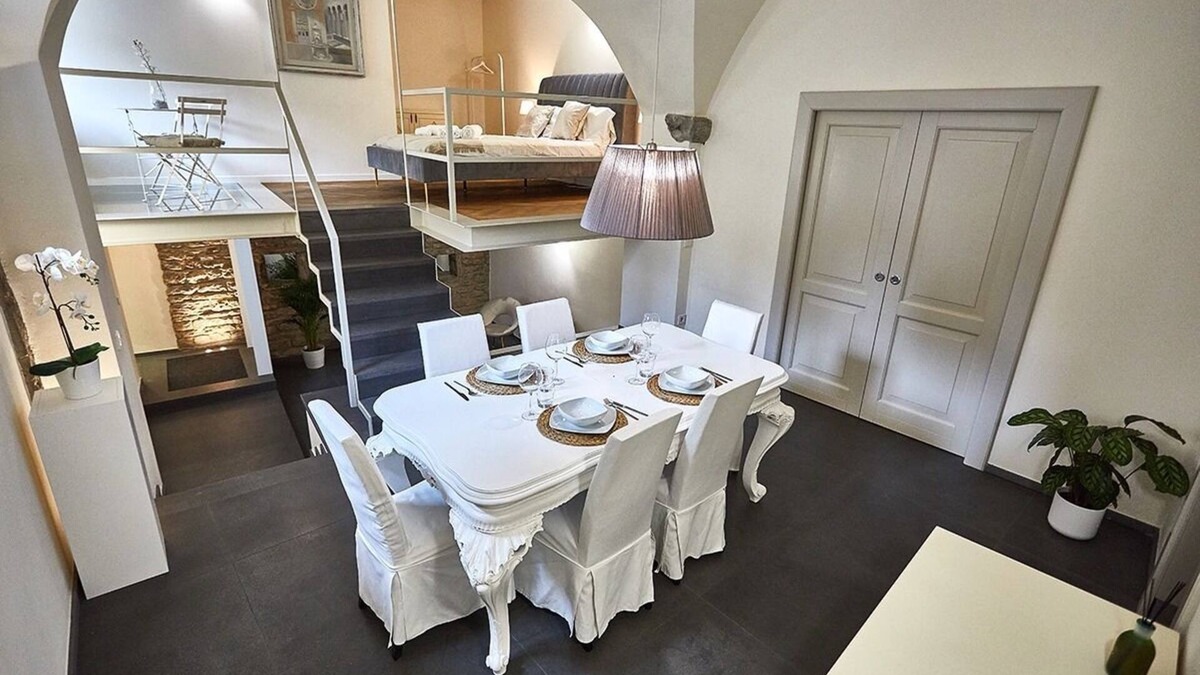 Citta Alta Apartment | ASTRA - Modern Loft Cathedral View