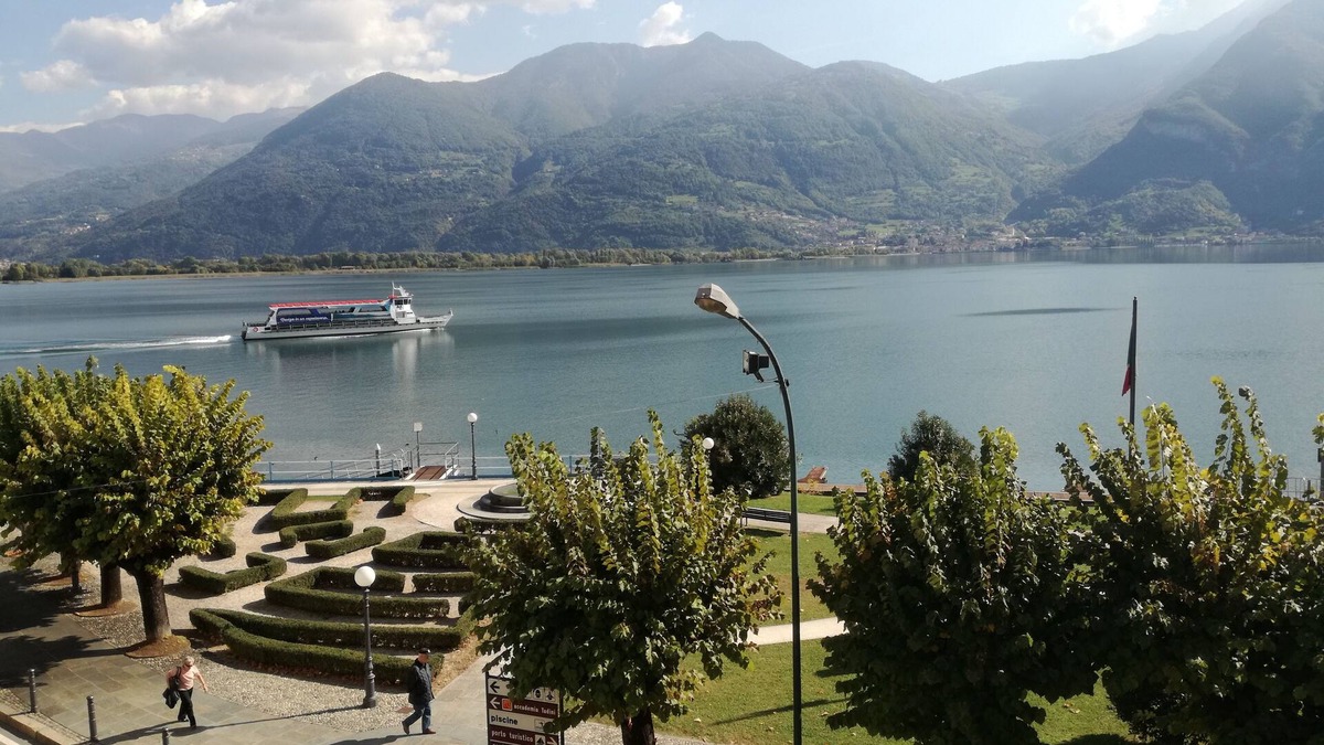 Lovere House | At 50 meters from the lake, close to all the activities, shops, the historic center.