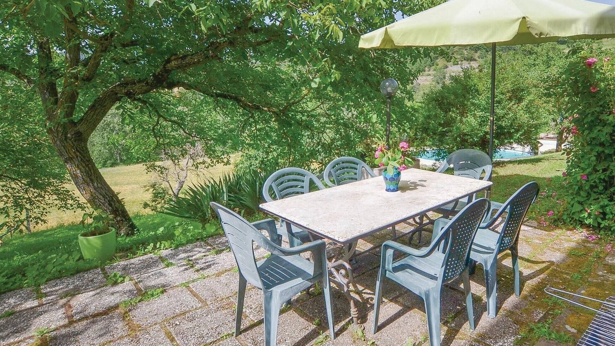 Pieve Santo Stefano Apartment | At 700 m altitude, on the southern slopes of the Apennines and about 5 km from Pieve S.