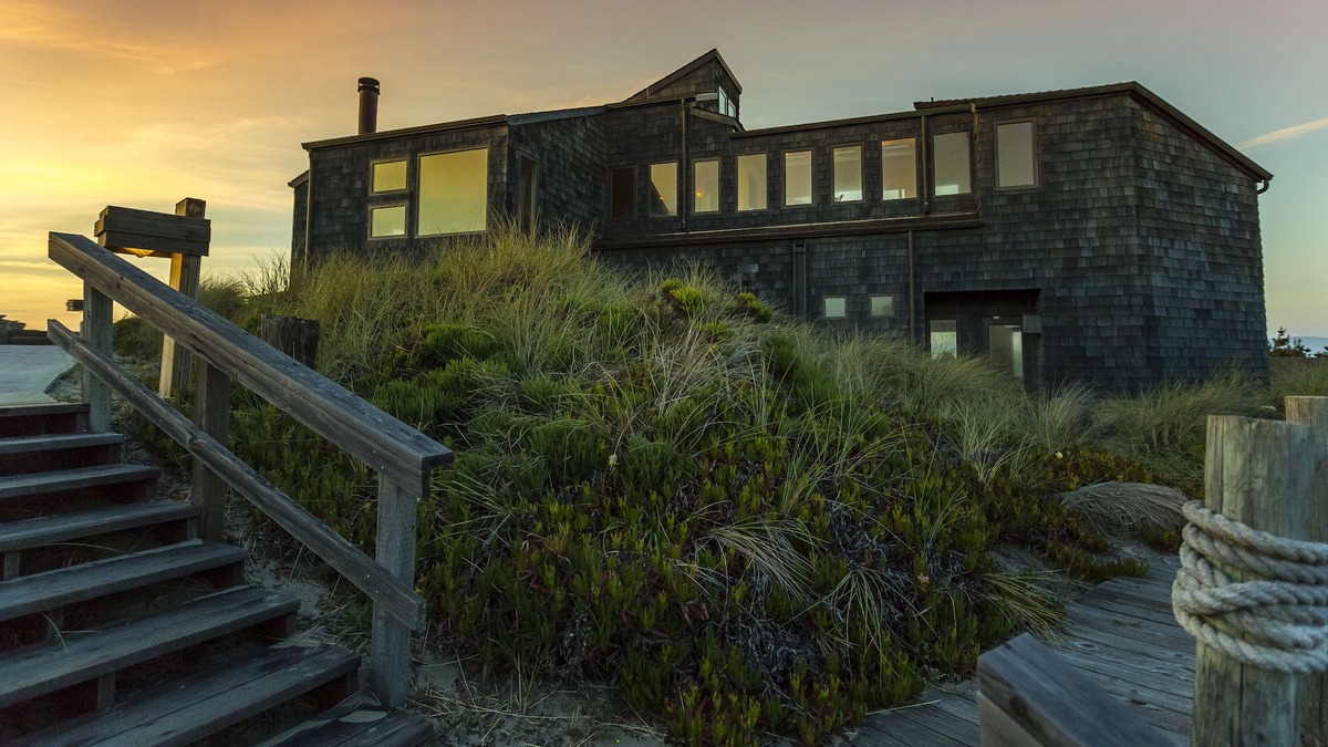 Watsonville House | At The Beach! Insanely Great Beach House, Ocean Views, Relaxation & Pickleball