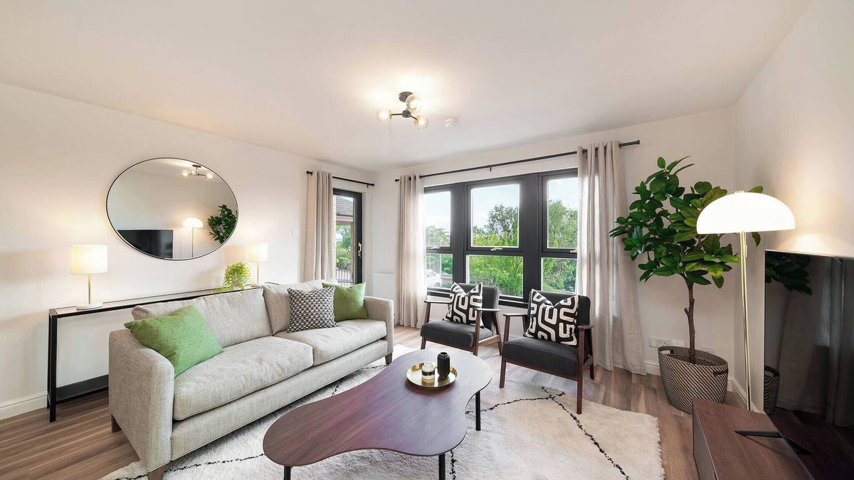 Broughty Ferry Apartment | At the Castle - Private Balcony