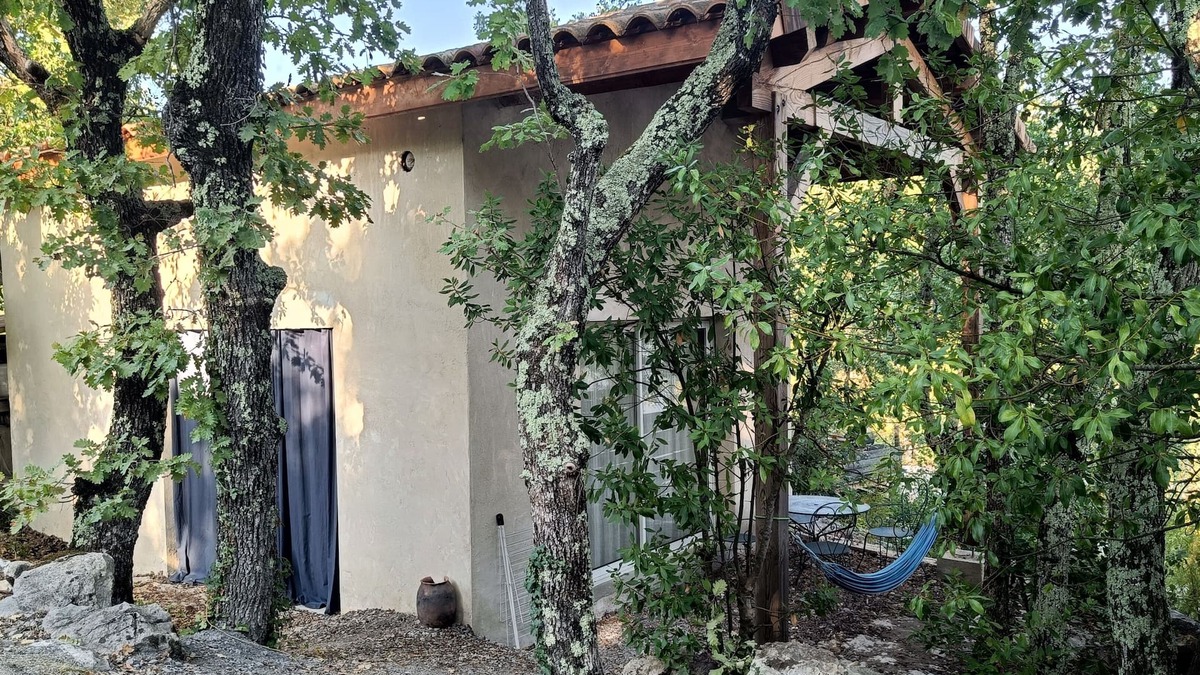 Brujas House | At the edge of the wood