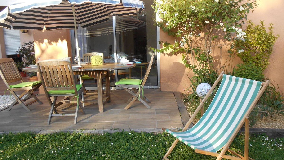 Villenave-d'Ornon House | At the foot of the streetcar warm house with garden for 2 p