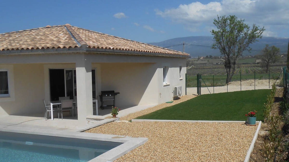 Blauvac House | at the foot of the ventoux new quiet villa