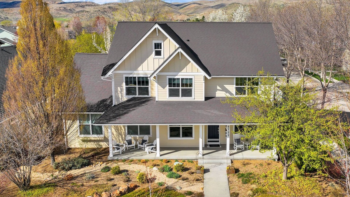 Garden City House | "At The Hearth" - Luxury Home w/Gym Access and Seasonal Pool!