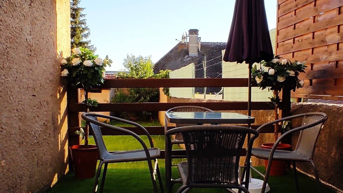 Pouilly-sur-Loire Apartment | At the Swallows' Nests studio for 2 people