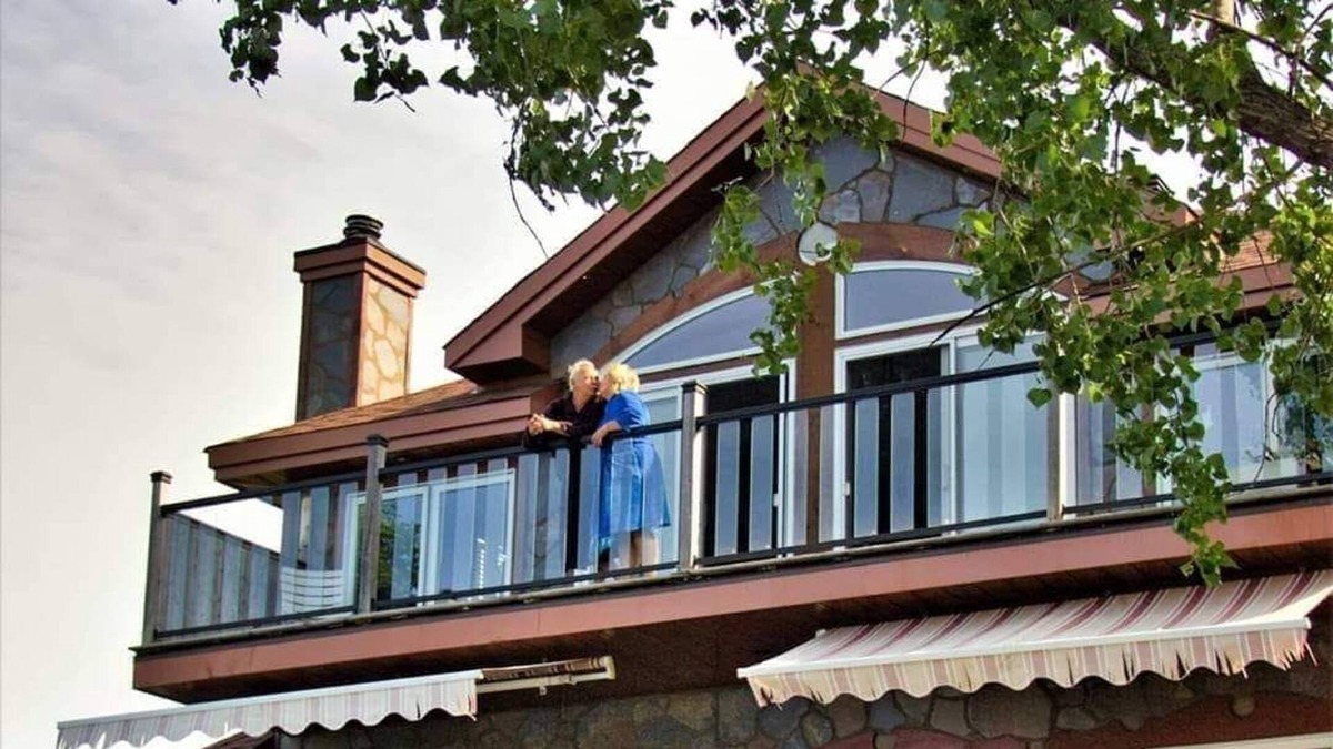 Vaudreuil Apartment | At the water's edge apartment citq 300 742 30