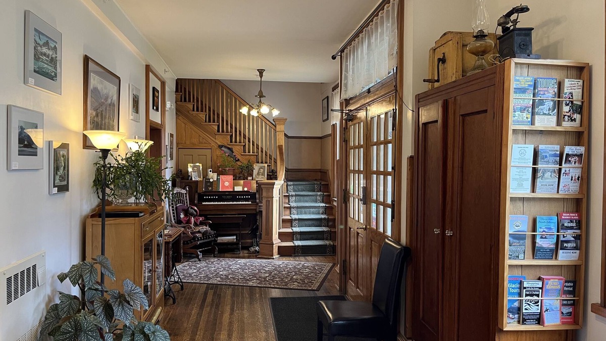 Downtown Skagway House | At the White House