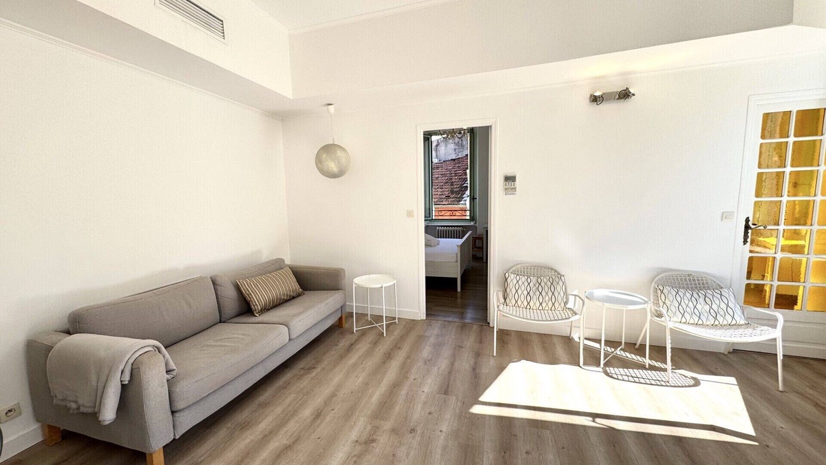 Old Town Apartment | atelier du collet