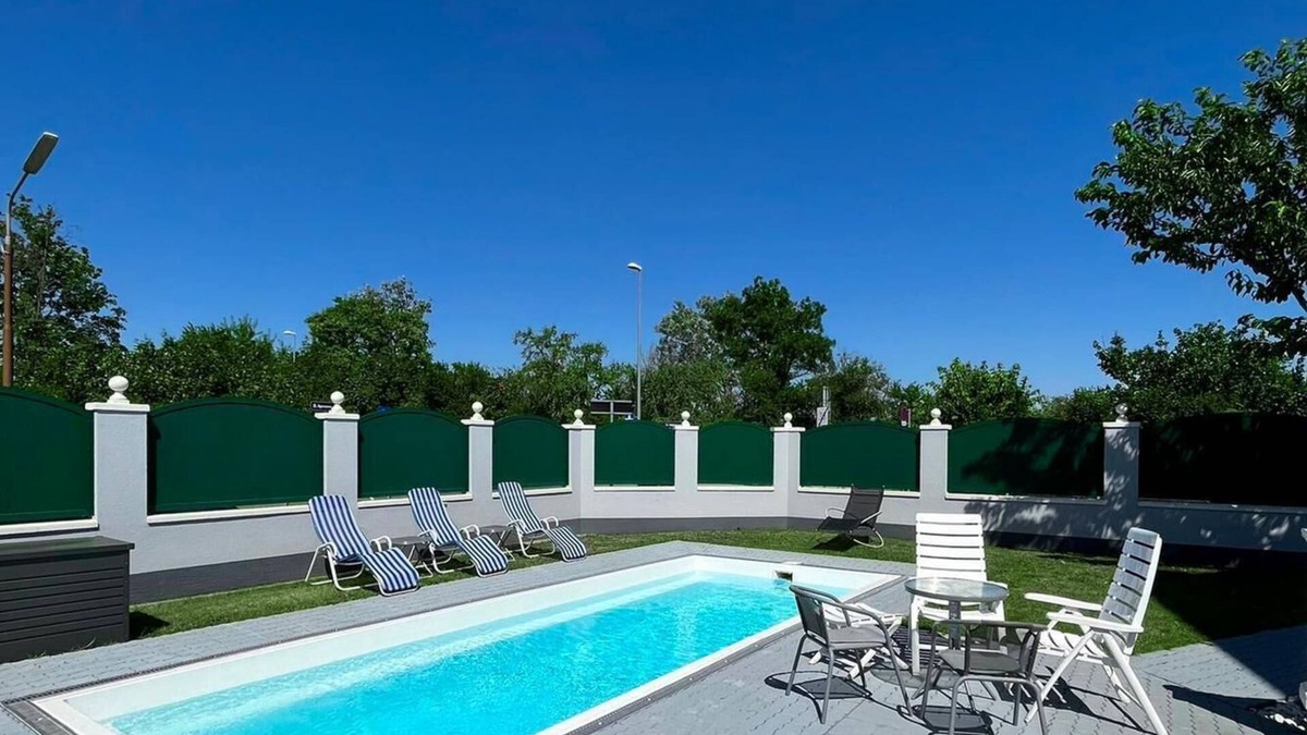 Wittau Apartment | Atemberaubendes Apartment mit Pool