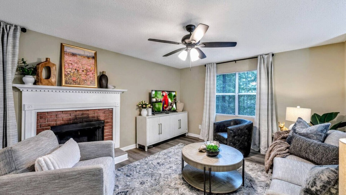Acworth House | ATH - Comfortable 4BR Home for Extended Stay (rem)