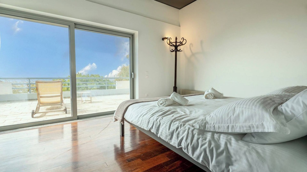 Saronida Apartment | Athenian Riviera Seafront Residence