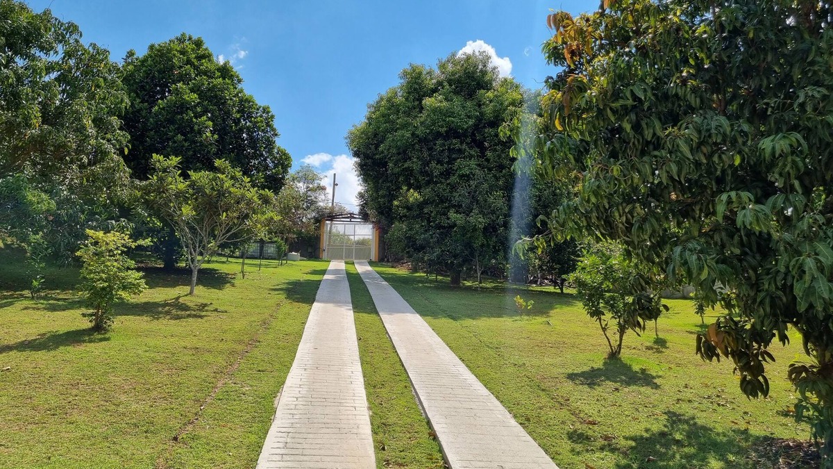 Chacaras Fernao Dias House | Atibaia farmhouse with pool and games tables near the center