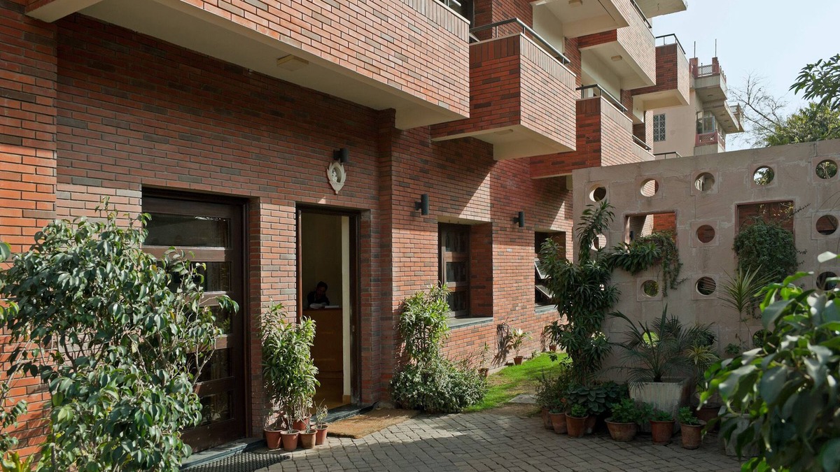 Sindhi Camp House | Atithi Guest House