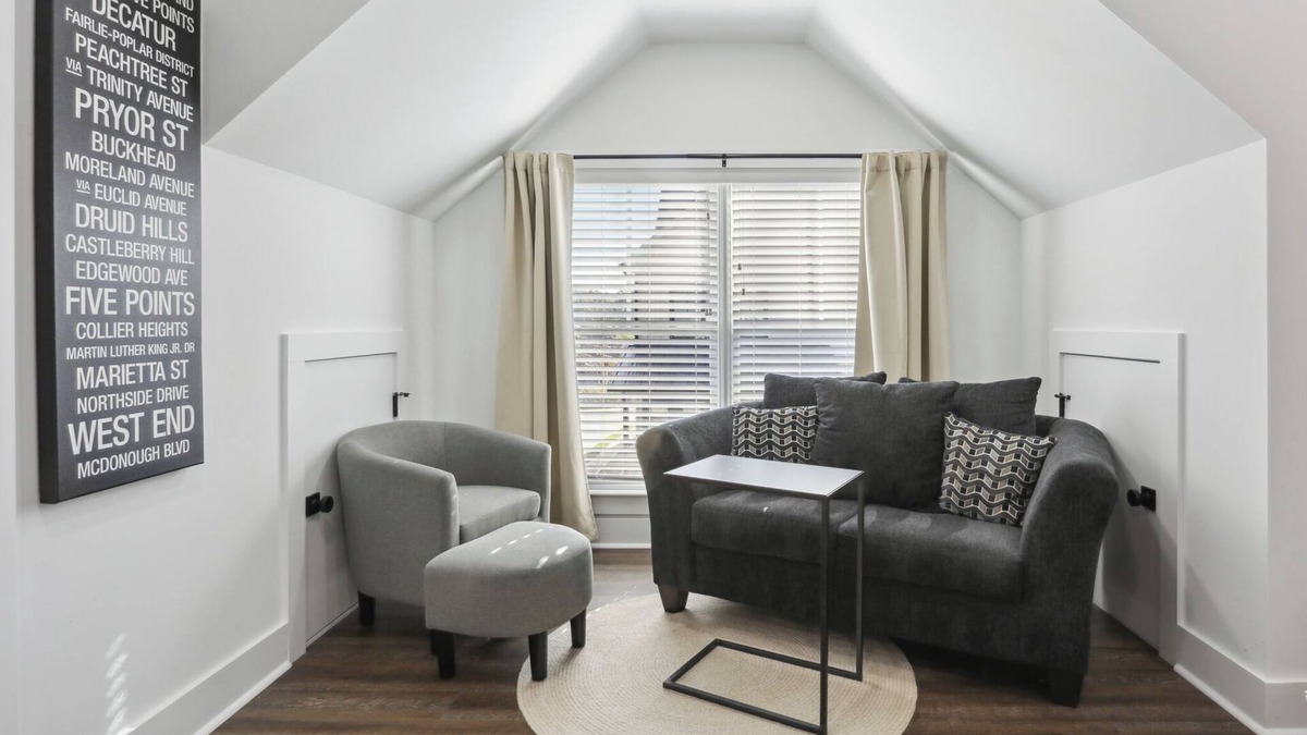 East Side Apartment | Atlanta/Boulevard Heights Carriage House