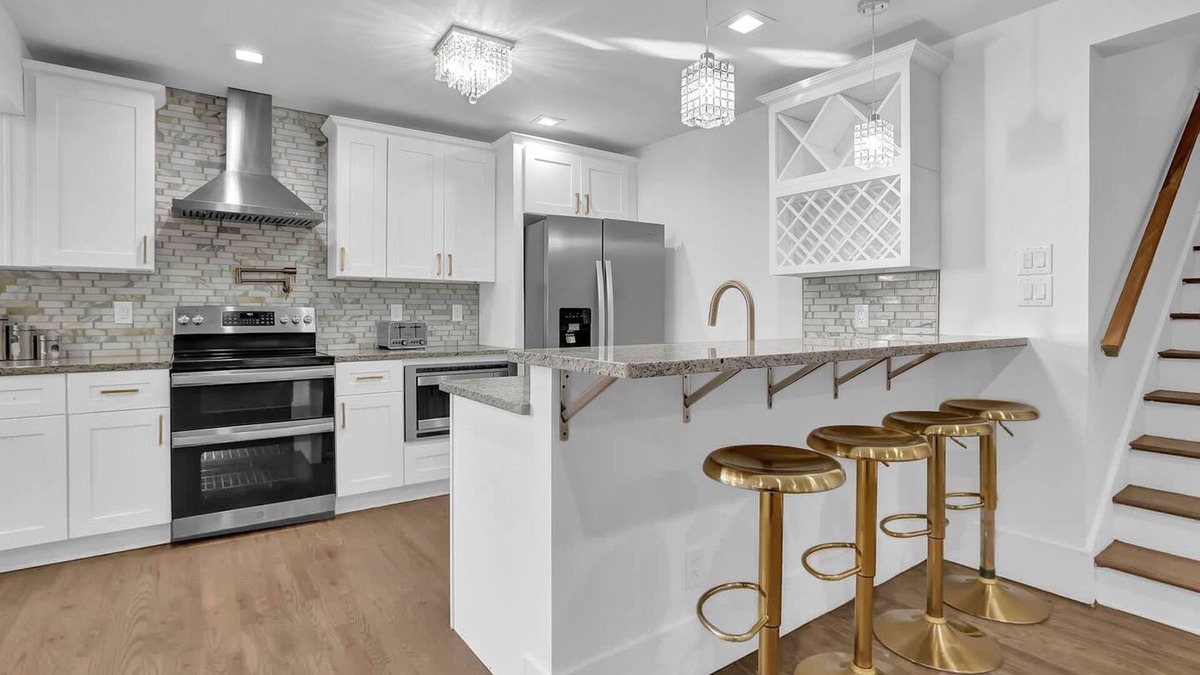 North Druid Hills House | Atlanta Ivy Manor Message Now for Summer Special