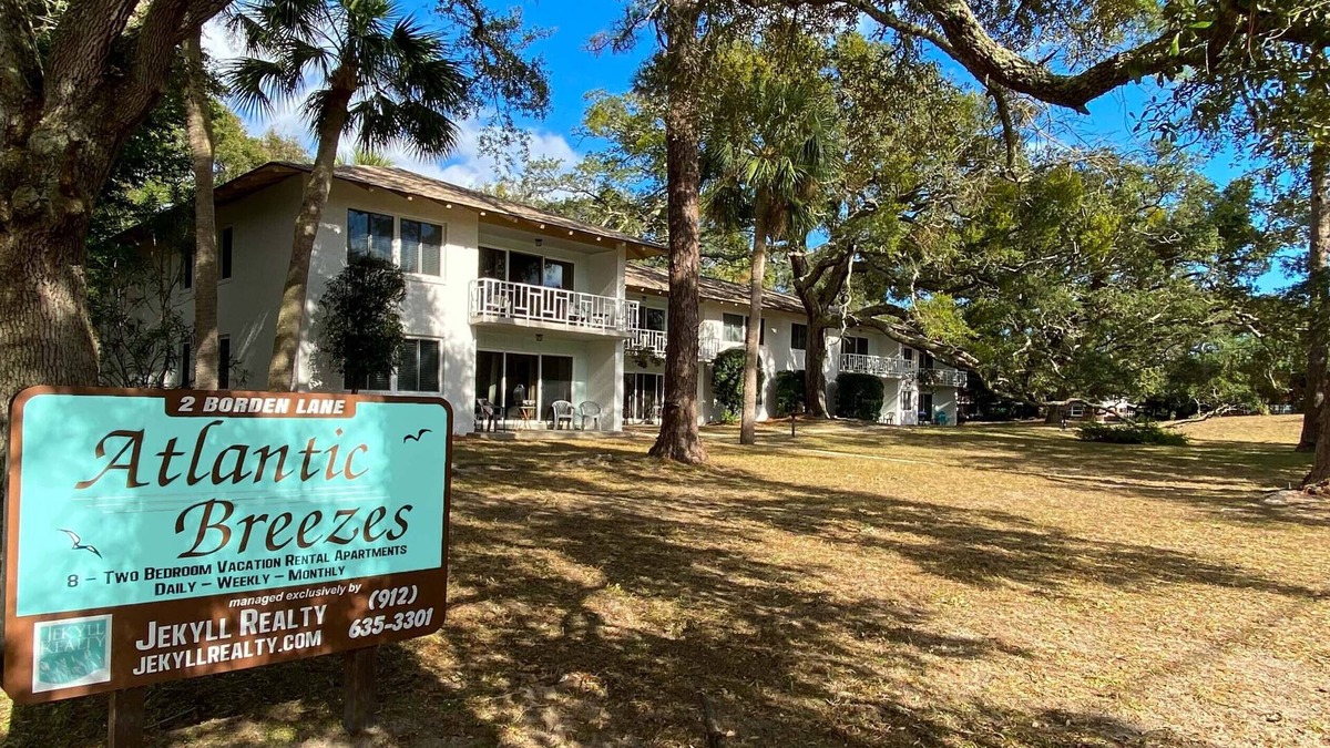 Jekyll Island Apartment | ATLANTIC BREEZE #8 2 bedrooms, 2 bathrooms