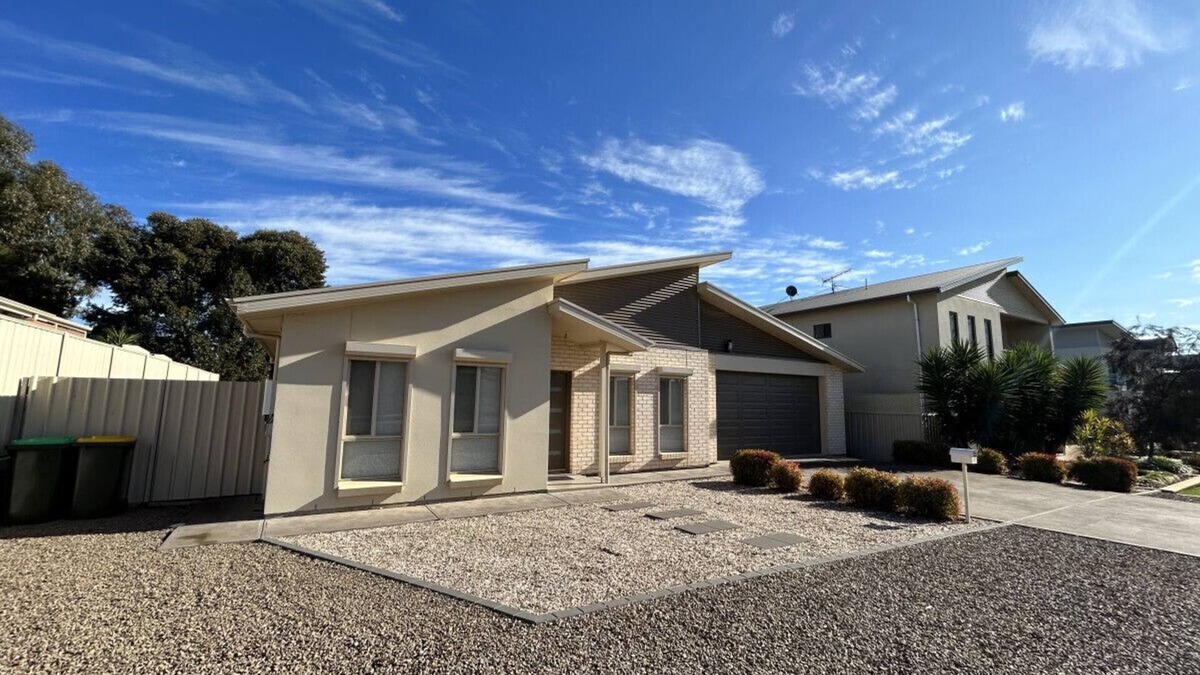 Port Hughes Apartment | Atlantis - Modern Well Equipped Home Near the Beach