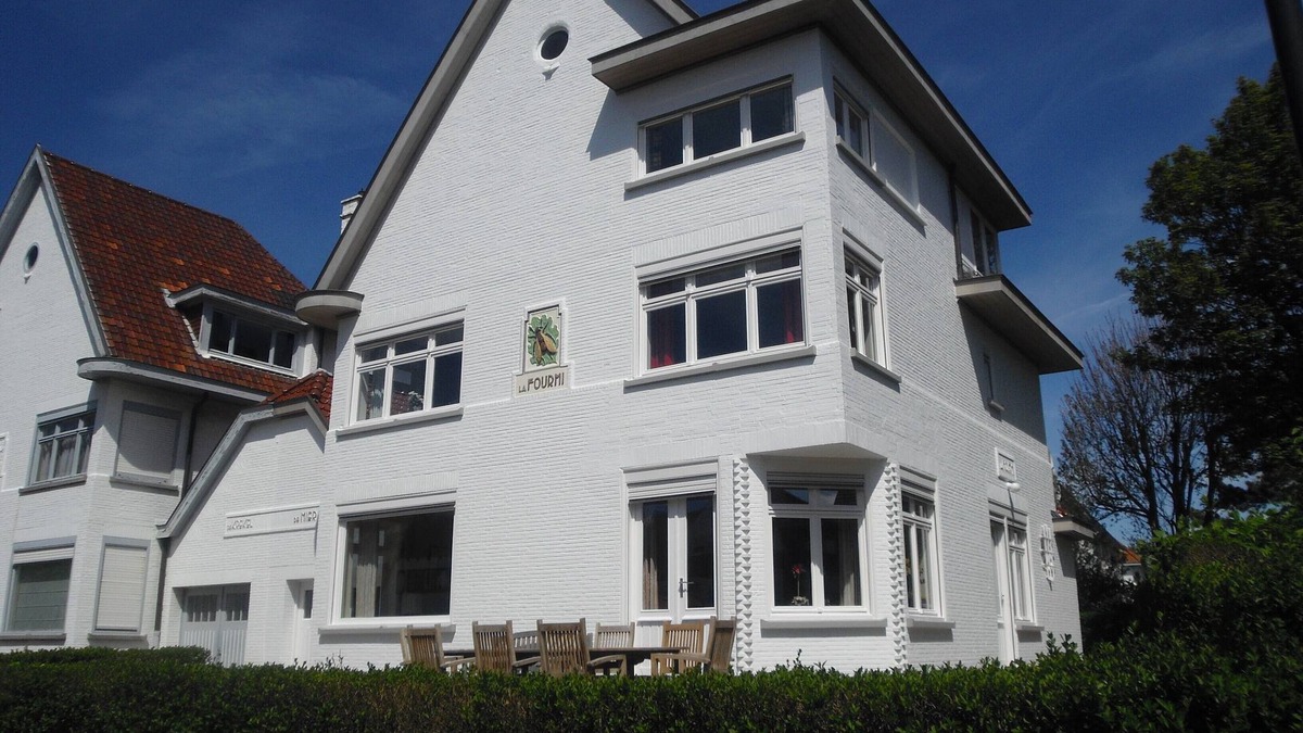 Duinbergen Villa | Atmospheric Villa 300 meters from the sea