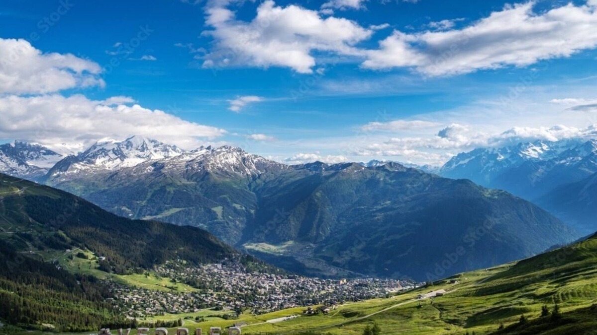 Verbier Apartment | Attic Ski Retreat in Verbier with Stunning Mountain Viewsnnnnnnn