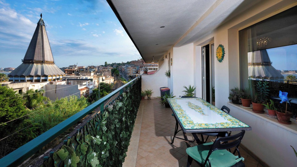 Giardini Naxos Apartment | Atticus Apt. 100 meters from the sea overlooking the bay of Naxos.