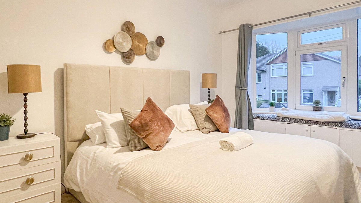 King's Park Apartment | Attractive 3 Bedroom Apartment