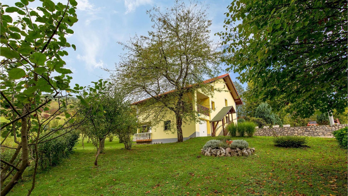 Vrbovsko Apartment | Attractive apartment for an unforgettable vacation in a quiet location.????