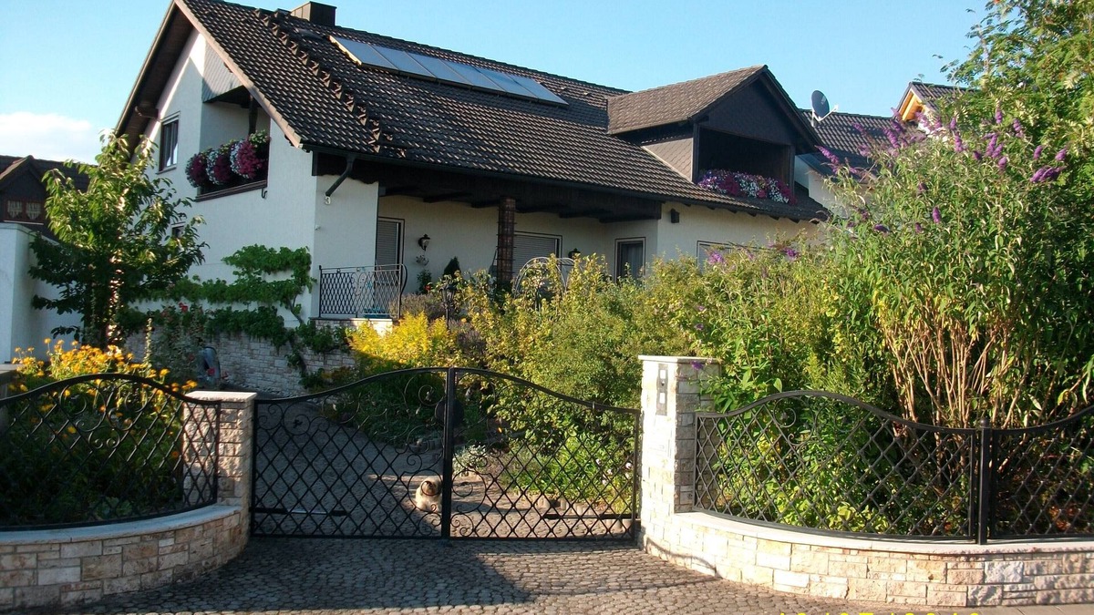 Oberhaid Apartment | Attractive Apartment in Oberhaid at the gates of Bamberg (UNESCO world cult.)