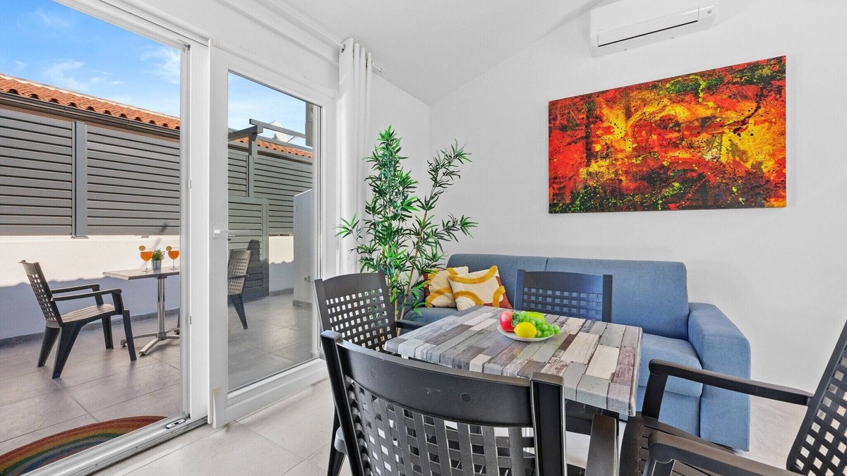 Barbariga Apartment | Attractive apartment in Peroj with terrace