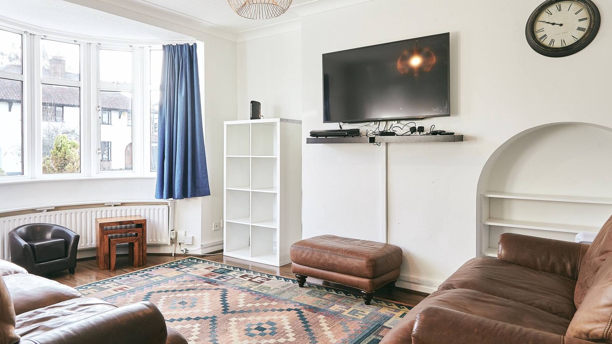 Bromley Common and Keston House | Attractive home in Bromley for upto 6 in Bromley, Greater London