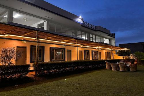 Sanganer Hotel | Atulya Green - Near Mahindra Sez