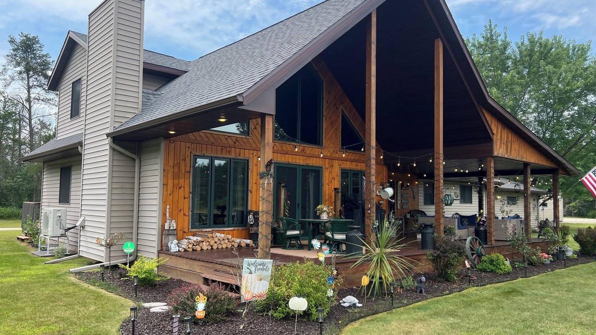Crivitz House | ATV/Snow trails! Huge Cov. Patio/A/C, Firepit, Clean, Spacious,Quiet, Att Garage