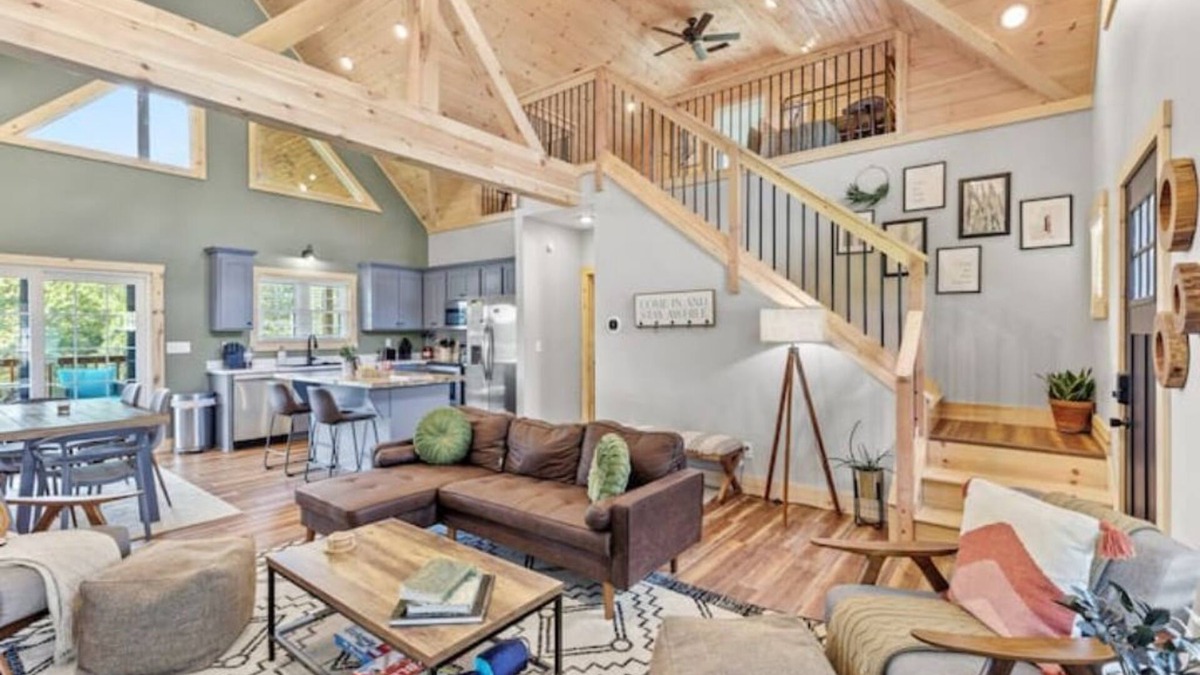 Rogers Cabin | ATV Trailer Parking/NEW/5 min to Natural Bridge