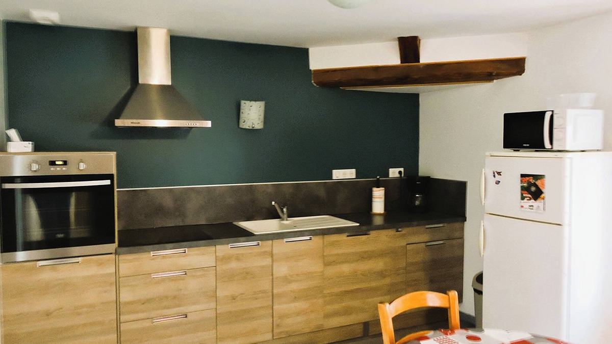 Ars-sur-Formans Apartment | Atypical apartment in the heart of the village of Ars sur Formans, private parking space