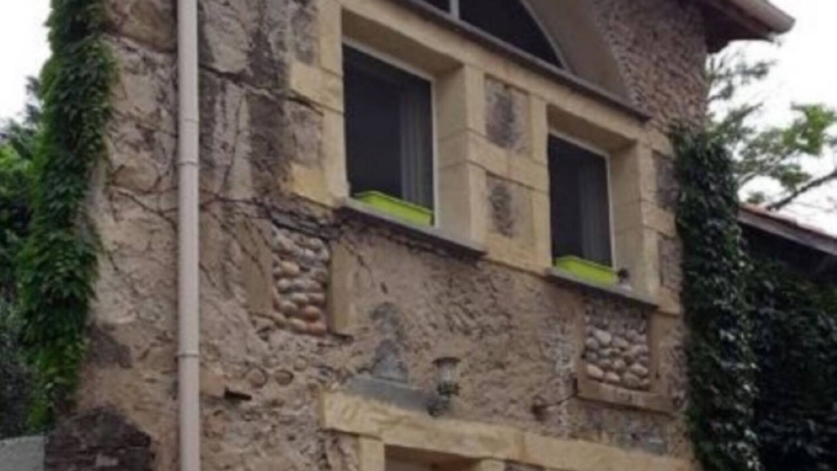 Mercurol House | ATYPICAL HOUSE in the heart of the charming village of Mercurol