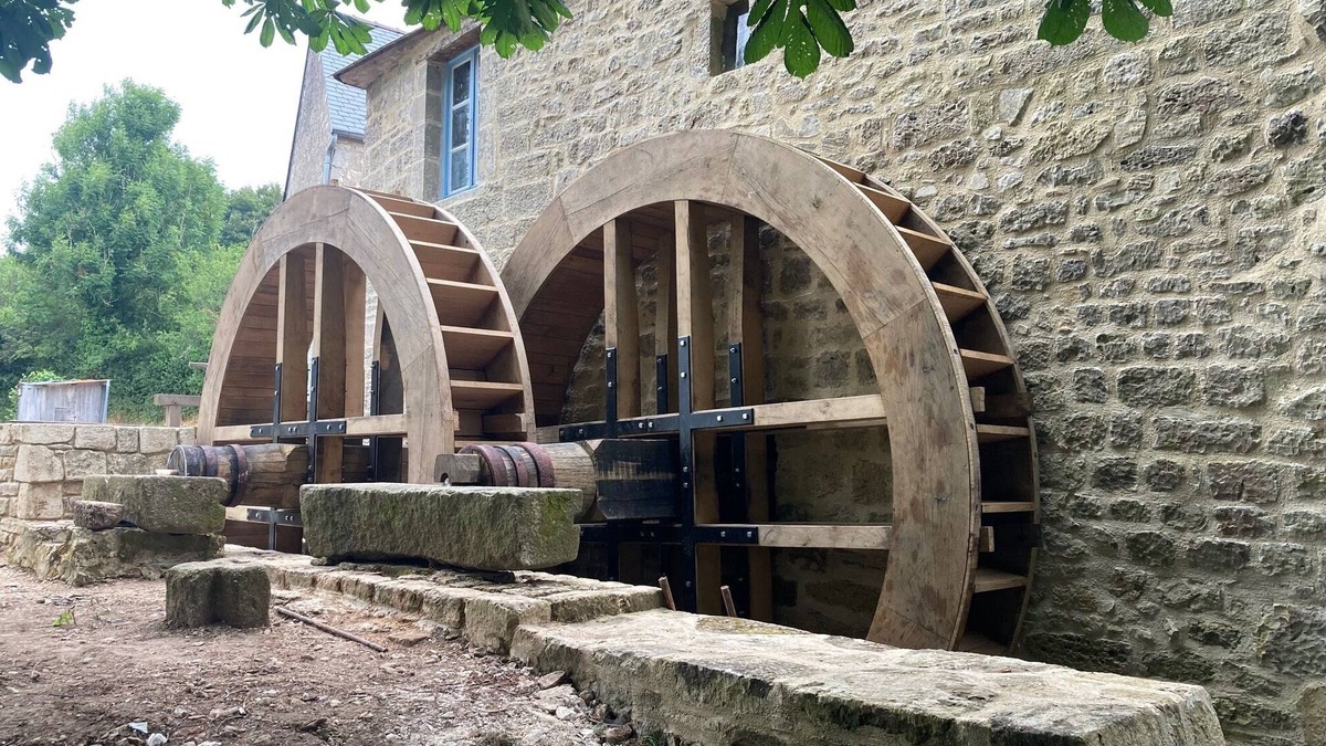 Negreville House | Atypical: Miller's house of a completely renovated 12th century water mill