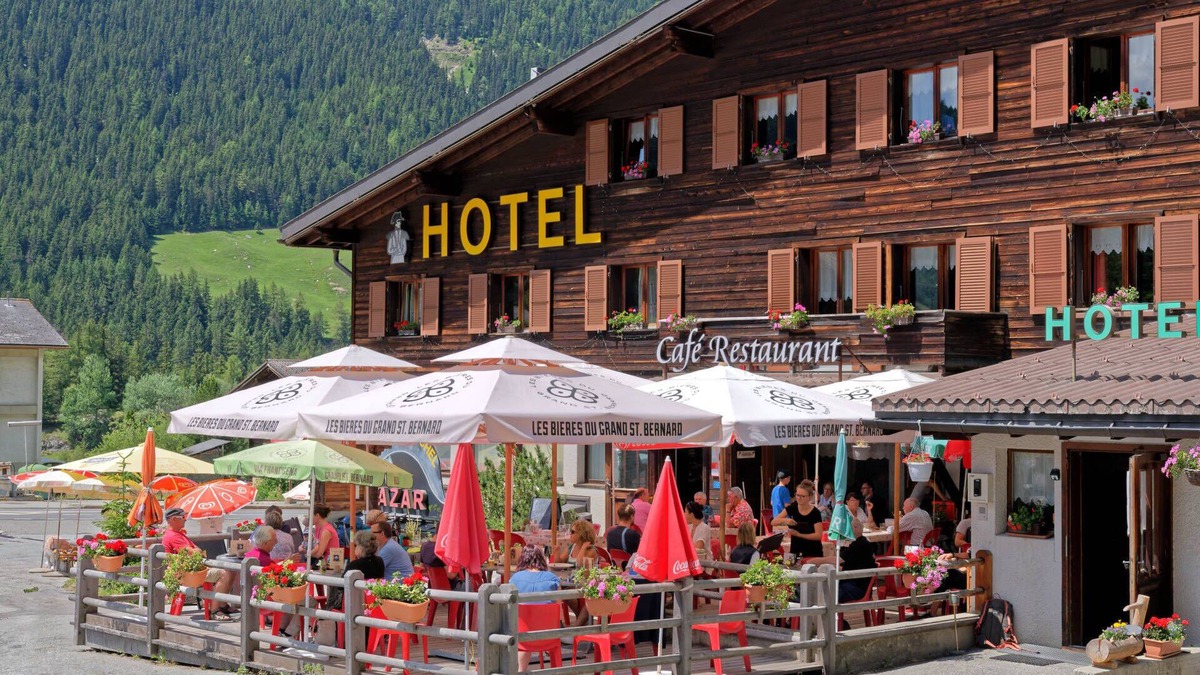 Bourg-Saint-Pierre Hotel | Au Bivouac de Napoléon