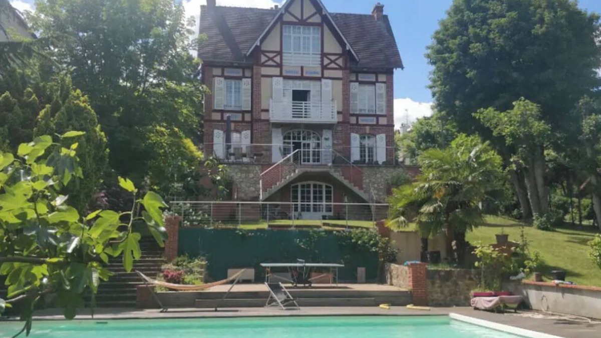 Villennes-sur-Seine Bed & Breakfast | Au Bonheur des Voyageurs