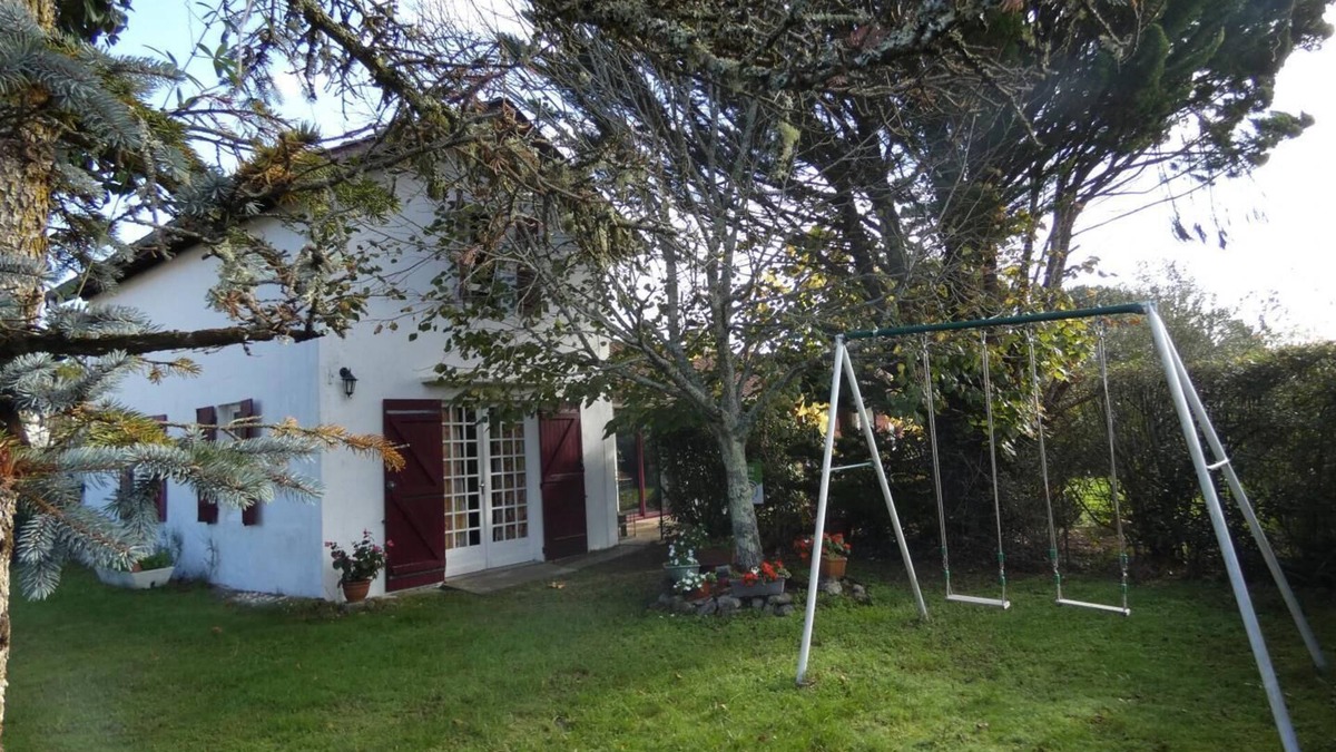 Mezos House | Au Bourg - Mezos - Gîte