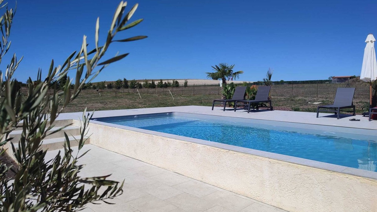 Cuneges House | Au Cœur de la Campagne ! Maison Avec spa et Piscine Privée