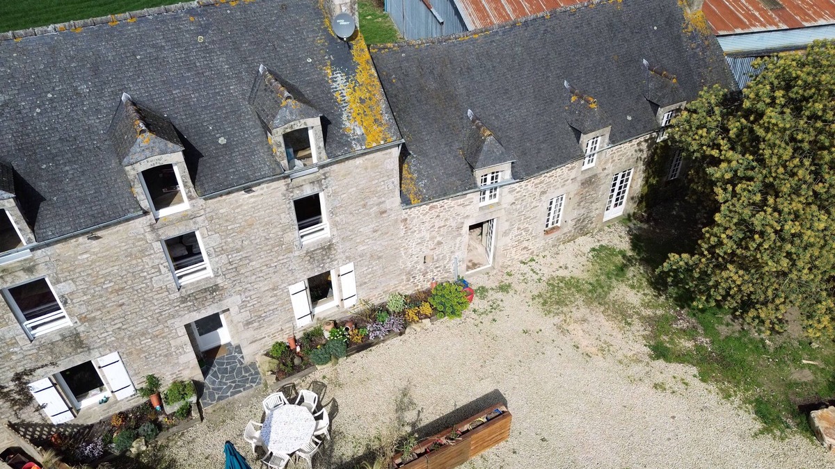 Saint-Michel-de-Plelan House | au Calme Chez L'habitant à 15 Minutes de la Mer!